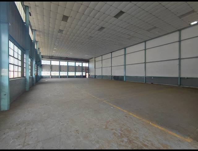 25,084M² FACTORY TO LET IN CLAYVILLE